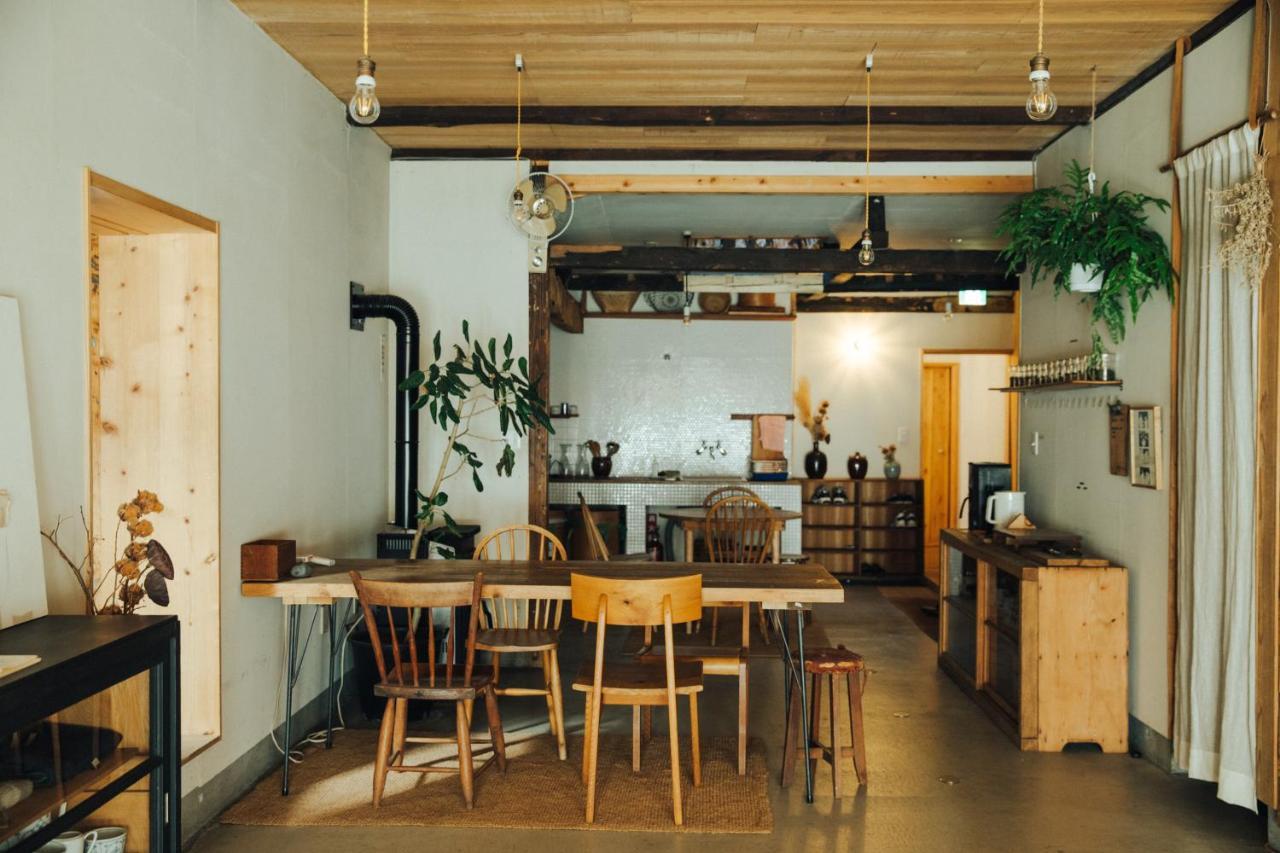 Hostel Saruya Fujiyoshida Extérieur photo